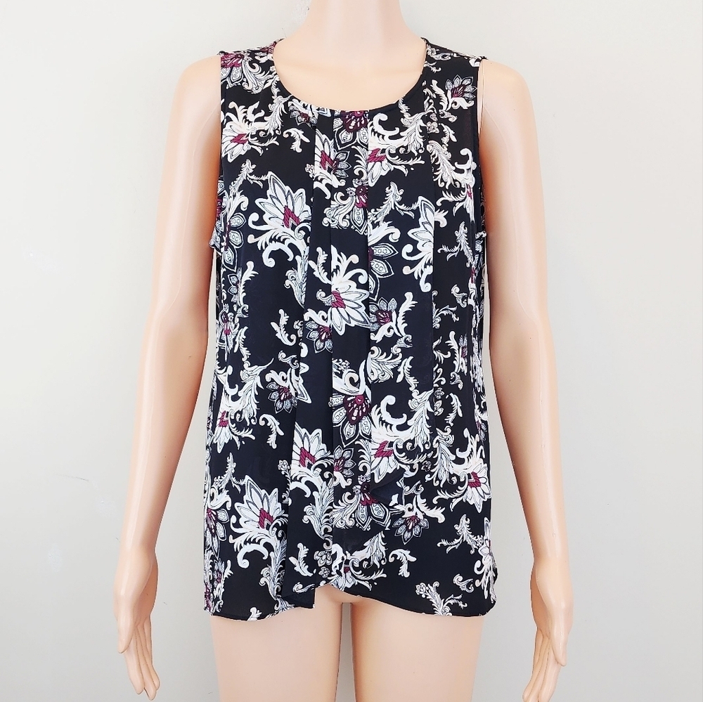 White House black market floral Sleeveless Blouse